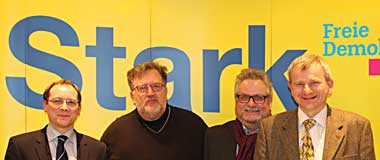 Der neue Vorstand mit dem Bezirksvorsitzenden Karsten Klein (links)